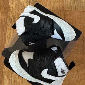 *Rare - Toddler 3C Air Jordan 1 “Crib Bootie” — Oreo!! EXCELLENT condition!